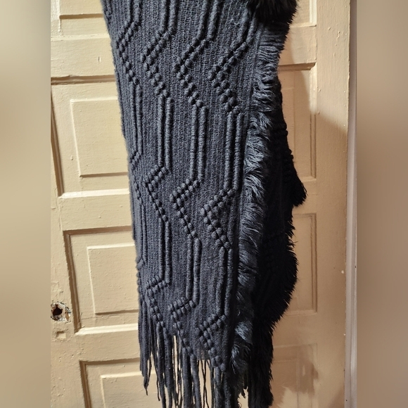Wrangler Fridge Knit Black Poncho Shrug Small/Medium - Picture 4 of 7